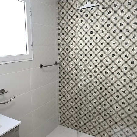 142 Salva Apartament *